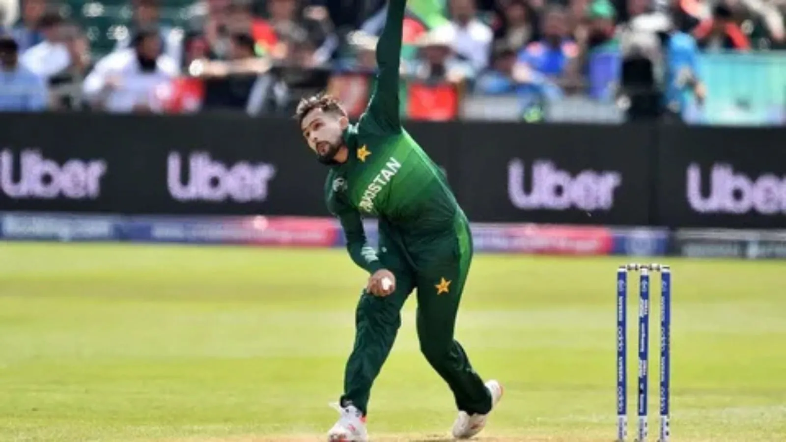 Read more about the article Mohammad Amir: The Left-Arm Swing Sensation of Pakistan